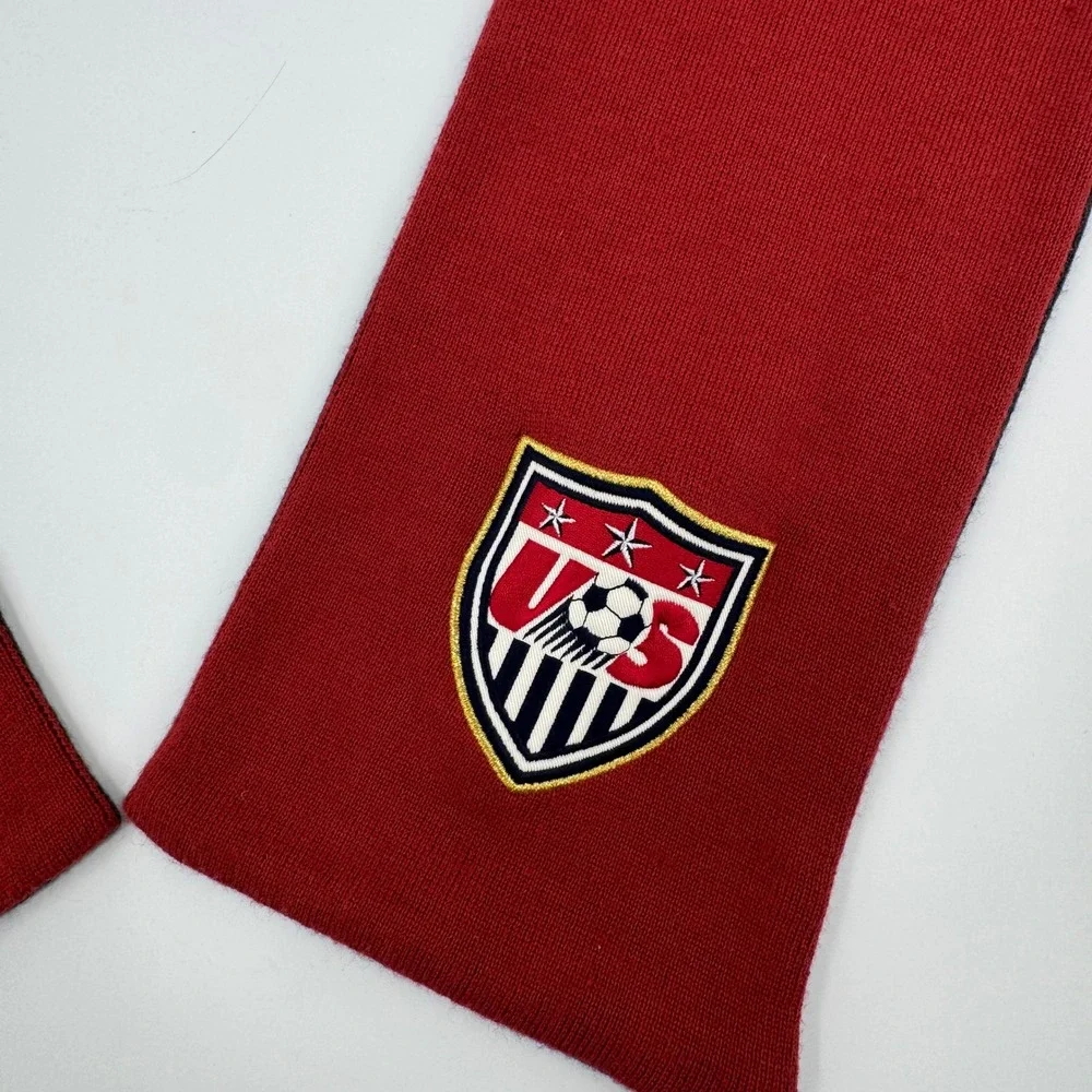 Nike US Soccer Reversible Knit Scarf‎ Red Navy Blue Embroidered Logo Fan Gear